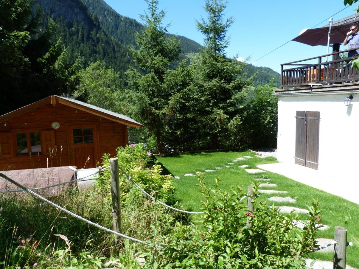 Auberge Sur La Montagne 圣福瓦-塔朗泰斯 外观 照片
